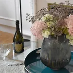 Le Parc Monceau شقة باريس