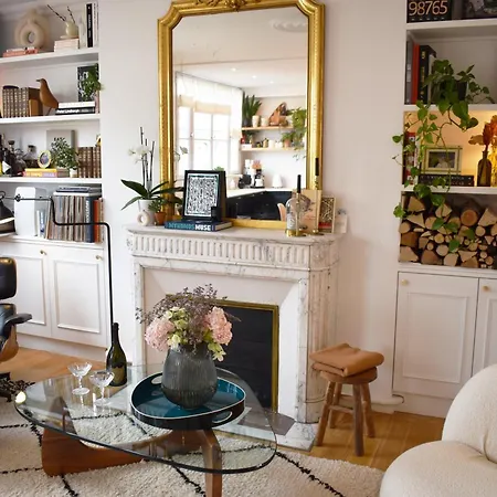 Le Parc Monceau Apartment *