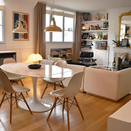 Le Parc Monceau Apartment *